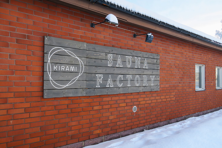 Die Produktionsfläche der Kirami Sauna Factory verdreifacht sich durch die neue Halle schon wenige Monate nach ihrer Eröffnung | Kirami Sauna Factory