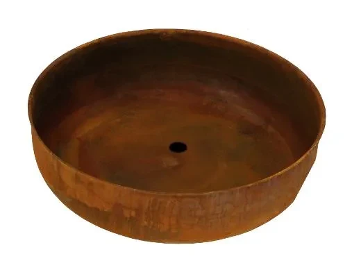 Der Roasty Boss Grill, der als Feuerstelle und Grill genutzt werden kann.