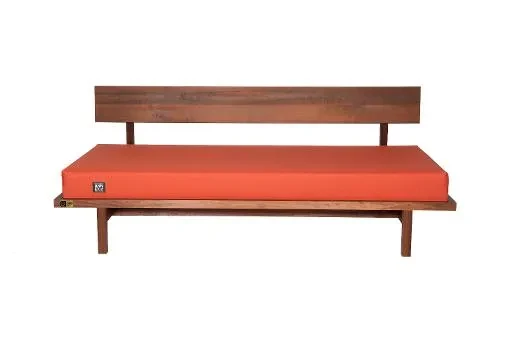 Die Kirami FinVision® -Sofa-Rückenlehne passt zum Misty Sofa.