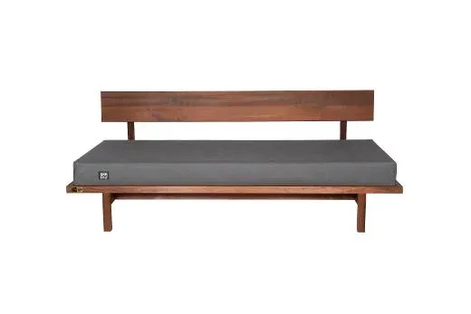 Die Kirami FinVision® Sofa-Rückenlehne ist ein cleveres Accessoire.