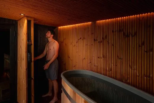 Eine Außendusche krönt den Sommer | Kirami FinVision® Annex