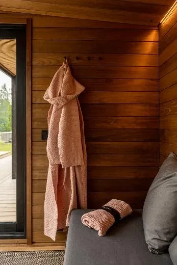 Ein Außengebäude, das für viele verschiedene Nutzungen geeignet ist | Kirami FinVision® - lounge M Misty