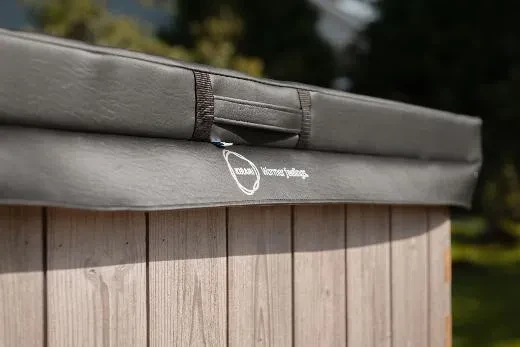 Eine Isolierabdeckung für die NordicIce S-Badefass